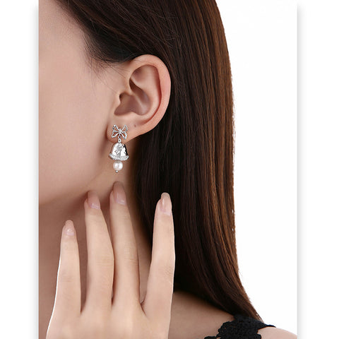 Bell Pearl Earring